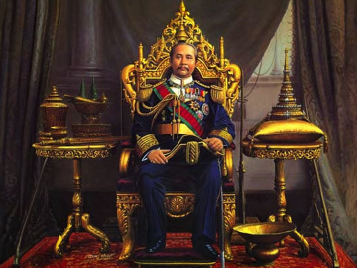 Phra Bat Somdet Phra Poraminthra Maha Chulalongkorn Phra Chunla Chom Klao Chao Yu Hua or King Rama V - SiamBangkokMap