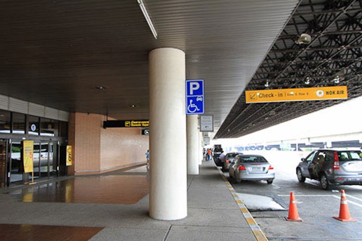 Departures Curbside - SiamBangkokMap